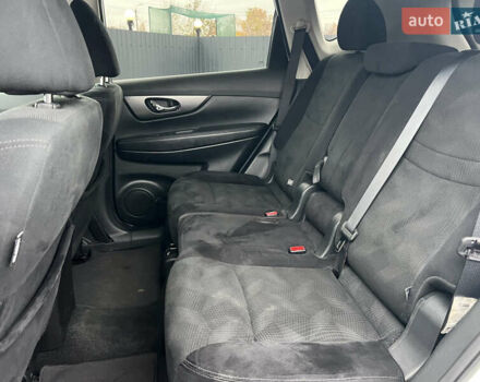 Білий Ніссан Rogue, об'ємом двигуна 2.49 л та пробігом 130 тис. км за 12900 $, фото 4 на Automoto.ua