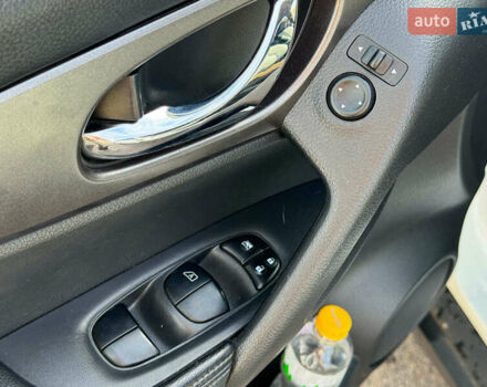 Білий Ніссан Rogue, об'ємом двигуна 2.5 л та пробігом 153 тис. км за 12790 $, фото 14 на Automoto.ua