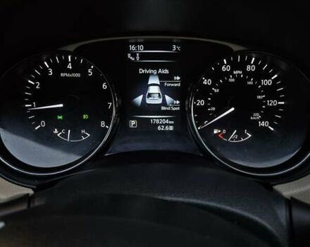 Белый Ниссан Rogue, объемом двигателя 2.49 л и пробегом 178 тыс. км за 13000 $, фото 7 на Automoto.ua