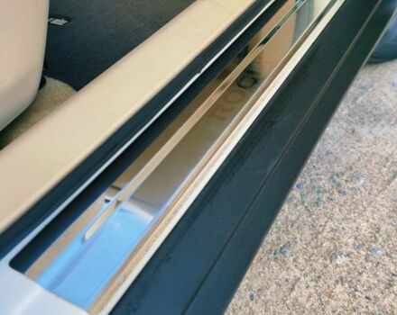 Белый Ниссан Rogue, объемом двигателя 2.5 л и пробегом 136 тыс. км за 13300 $, фото 4 на Automoto.ua