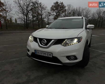 Белый Ниссан Rogue, объемом двигателя 2.49 л и пробегом 136 тыс. км за 12500 $, фото 1 на Automoto.ua