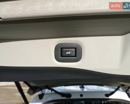 Білий Ніссан Rogue, об'ємом двигуна 2.5 л та пробігом 201 тис. км за 12800 $, фото 11 на Automoto.ua