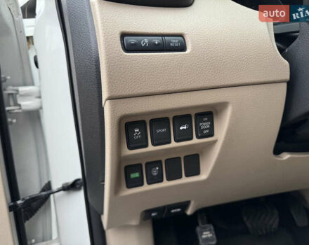 Белый Ниссан Rogue, объемом двигателя 2.49 л и пробегом 136 тыс. км за 12500 $, фото 20 на Automoto.ua