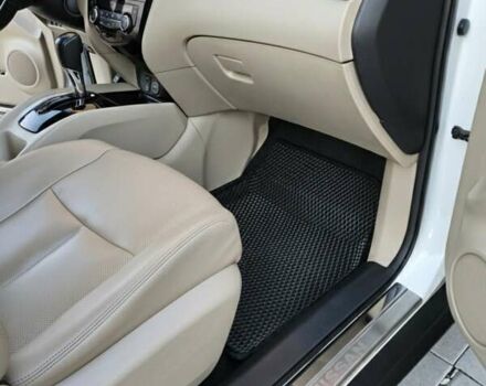 Белый Ниссан Rogue, объемом двигателя 2.49 л и пробегом 178 тыс. км за 13000 $, фото 11 на Automoto.ua