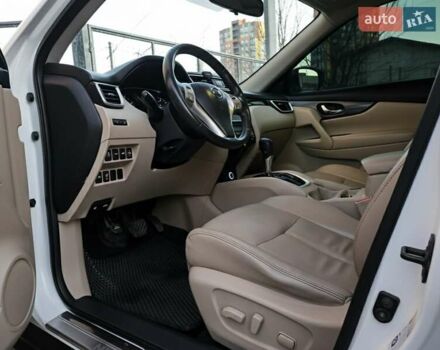 Белый Ниссан Rogue, объемом двигателя 2.49 л и пробегом 178 тыс. км за 13000 $, фото 8 на Automoto.ua