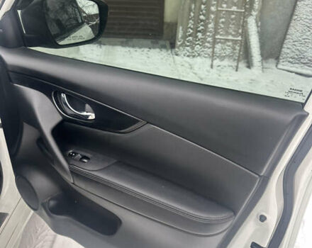 Белый Ниссан Rogue, объемом двигателя 2.49 л и пробегом 87 тыс. км за 16000 $, фото 10 на Automoto.ua