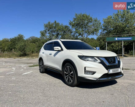Белый Ниссан Rogue, объемом двигателя 2.49 л и пробегом 186 тыс. км за 16000 $, фото 1 на Automoto.ua