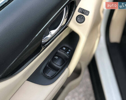 Білий Ніссан Rogue, об'ємом двигуна 2.5 л та пробігом 117 тис. км за 14600 $, фото 5 на Automoto.ua