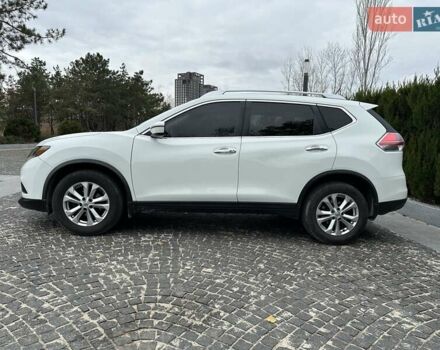 Белый Ниссан Rogue, объемом двигателя 2.49 л и пробегом 174 тыс. км за 13800 $, фото 2 на Automoto.ua