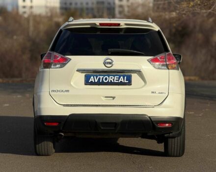 Белый Ниссан Rogue, объемом двигателя 2.5 л и пробегом 112 тыс. км за 15000 $, фото 6 на Automoto.ua