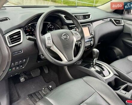 Белый Ниссан Rogue, объемом двигателя 2.5 л и пробегом 151 тыс. км за 15300 $, фото 15 на Automoto.ua