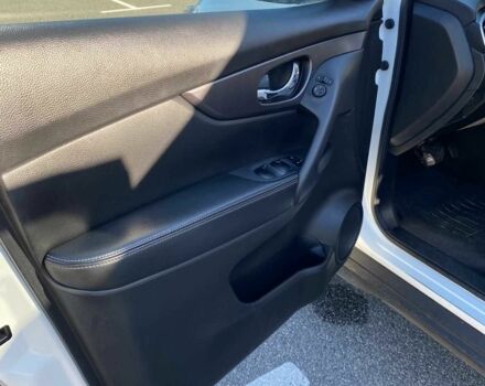 Белый Ниссан Rogue, объемом двигателя 2.5 л и пробегом 64 тыс. км за 15000 $, фото 14 на Automoto.ua