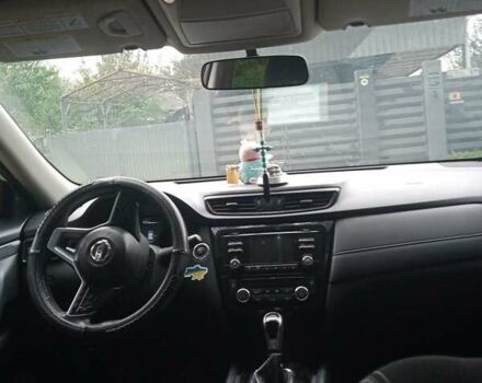 Белый Ниссан Rogue, объемом двигателя 2.5 л и пробегом 115 тыс. км за 15255 $, фото 7 на Automoto.ua