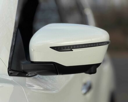 Белый Ниссан Rogue, объемом двигателя 2.5 л и пробегом 112 тыс. км за 15000 $, фото 5 на Automoto.ua