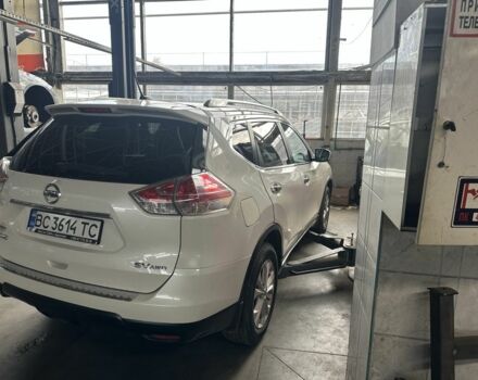 Білий Ніссан Rogue, об'ємом двигуна 2.5 л та пробігом 141 тис. км за 9500 $, фото 4 на Automoto.ua