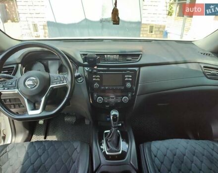 Белый Ниссан Rogue, объемом двигателя 2.49 л и пробегом 160 тыс. км за 15500 $, фото 2 на Automoto.ua