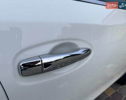 Белый Ниссан Rogue, объемом двигателя 2.5 л и пробегом 165 тыс. км за 10900 $, фото 18 на Automoto.ua