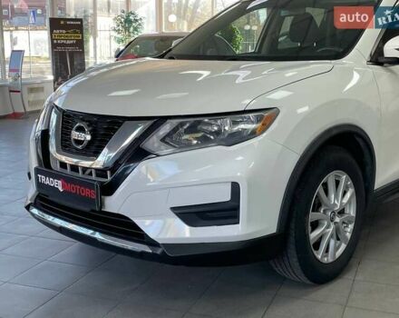 Белый Ниссан Rogue, объемом двигателя 2.49 л и пробегом 264 тыс. км за 13190 $, фото 3 на Automoto.ua