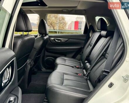 Белый Ниссан Rogue, объемом двигателя 2.5 л и пробегом 151 тыс. км за 15300 $, фото 18 на Automoto.ua