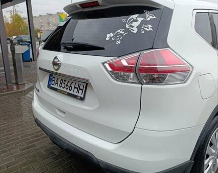 Белый Ниссан Rogue, объемом двигателя 2.49 л и пробегом 125 тыс. км за 15500 $, фото 7 на Automoto.ua