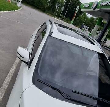 Белый Ниссан Rogue, объемом двигателя 2.49 л и пробегом 129 тыс. км за 13700 $, фото 1 на Automoto.ua