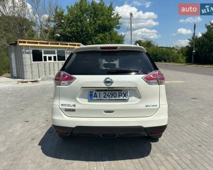 Белый Ниссан Rogue, объемом двигателя 2.49 л и пробегом 182 тыс. км за 13500 $, фото 4 на Automoto.ua