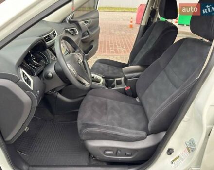 Белый Ниссан Rogue, объемом двигателя 2.5 л и пробегом 130 тыс. км за 11999 $, фото 11 на Automoto.ua