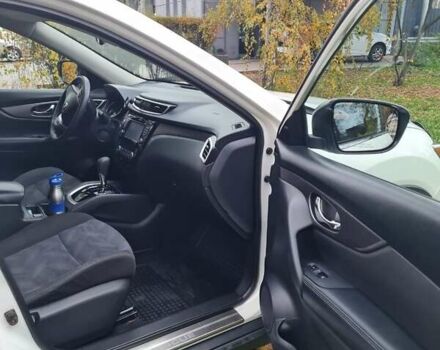 Белый Ниссан Rogue, объемом двигателя 2.49 л и пробегом 214 тыс. км за 13500 $, фото 10 на Automoto.ua