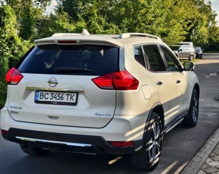 Белый Ниссан Rogue, объемом двигателя 2.5 л и пробегом 151 тыс. км за 15700 $, фото 7 на Automoto.ua