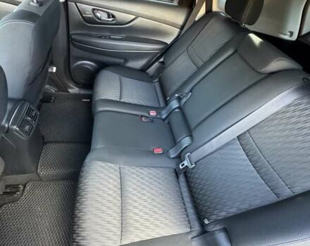 Белый Ниссан Rogue, объемом двигателя 2.49 л и пробегом 137 тыс. км за 12500 $, фото 11 на Automoto.ua