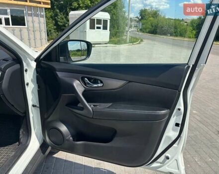 Белый Ниссан Rogue, объемом двигателя 2.49 л и пробегом 182 тыс. км за 13500 $, фото 8 на Automoto.ua