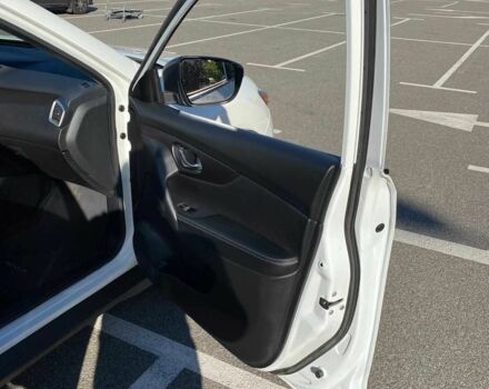 Белый Ниссан Rogue, объемом двигателя 2.5 л и пробегом 64 тыс. км за 15000 $, фото 16 на Automoto.ua