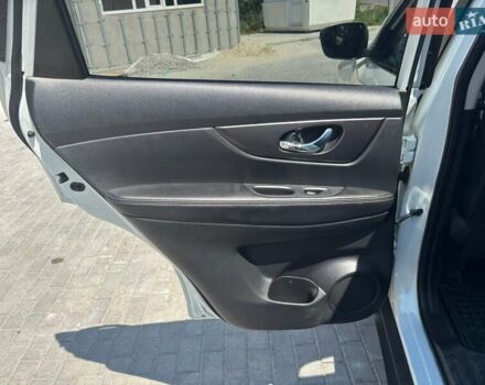 Белый Ниссан Rogue, объемом двигателя 2.49 л и пробегом 182 тыс. км за 13500 $, фото 10 на Automoto.ua