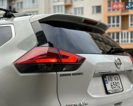 Белый Ниссан Rogue, объемом двигателя 2.49 л и пробегом 172 тыс. км за 14499 $, фото 15 на Automoto.ua