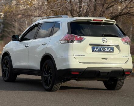 Белый Ниссан Rogue, объемом двигателя 2.5 л и пробегом 112 тыс. км за 15000 $, фото 7 на Automoto.ua