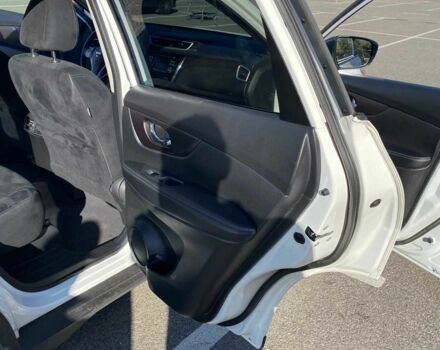 Белый Ниссан Rogue, объемом двигателя 2.5 л и пробегом 64 тыс. км за 15000 $, фото 17 на Automoto.ua