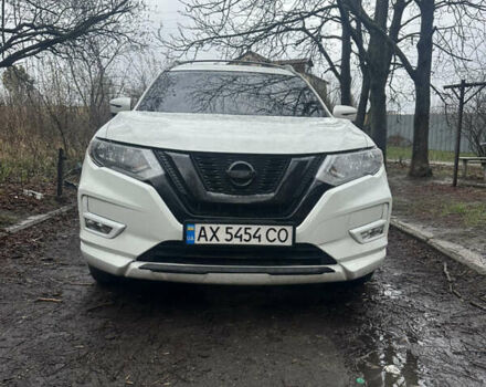 Белый Ниссан Rogue, объемом двигателя 2.49 л и пробегом 87 тыс. км за 16000 $, фото 2 на Automoto.ua