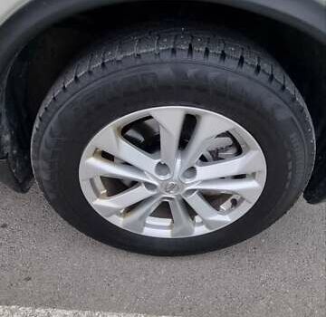 Белый Ниссан Rogue, объемом двигателя 2.49 л и пробегом 129 тыс. км за 13700 $, фото 17 на Automoto.ua