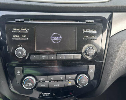 Белый Ниссан Rogue, объемом двигателя 2.5 л и пробегом 165 тыс. км за 10900 $, фото 24 на Automoto.ua