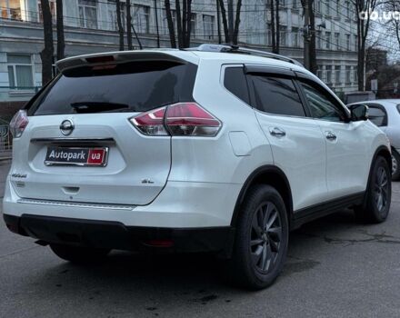 Білий Ніссан Rogue, об'ємом двигуна 2.5 л та пробігом 141 тис. км за 13990 $, фото 10 на Automoto.ua