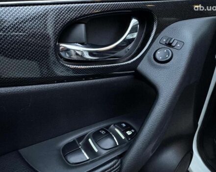 Білий Ніссан Rogue, об'ємом двигуна 2.5 л та пробігом 141 тис. км за 13990 $, фото 26 на Automoto.ua