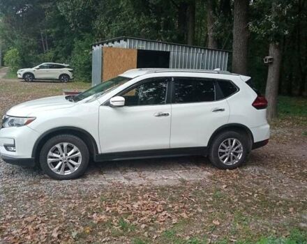 Белый Ниссан Rogue, объемом двигателя 2.5 л и пробегом 115 тыс. км за 15255 $, фото 1 на Automoto.ua