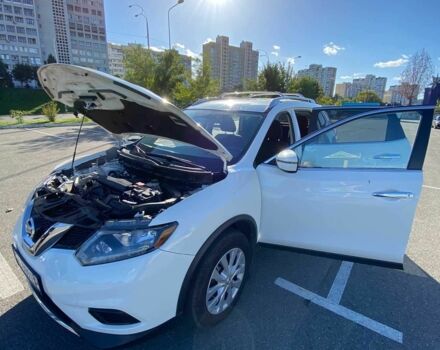 Белый Ниссан Rogue, объемом двигателя 2.5 л и пробегом 64 тыс. км за 15000 $, фото 5 на Automoto.ua