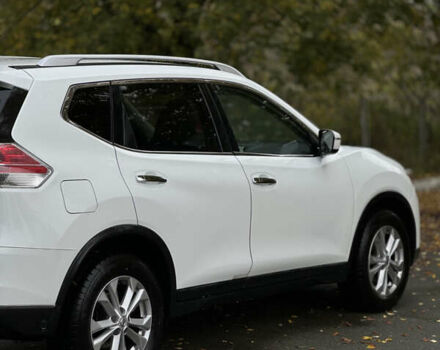 Ниссан Rogue 2016 в Черкассах на Automoto.ua Белый Ниссан Rogue, объемом двигателя 2.49 л и пробегом 145 тыс. км за 12300 $, фото 4 на Automoto.ua