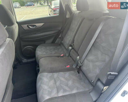 Белый Ниссан Rogue, объемом двигателя 2.5 л и пробегом 165 тыс. км за 10900 $, фото 13 на Automoto.ua