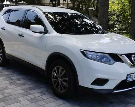 Белый Ниссан Rogue, объемом двигателя 2.49 л и пробегом 161 тыс. км за 12800 $, фото 4 на Automoto.ua