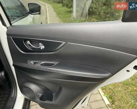 Білий Ніссан Rogue, об'ємом двигуна 2.5 л та пробігом 155 тис. км за 14000 $, фото 12 на Automoto.ua