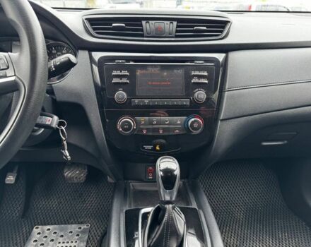 Белый Ниссан Rogue, объемом двигателя 2.5 л и пробегом 166 тыс. км за 12700 $, фото 8 на Automoto.ua