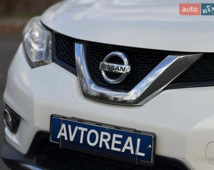 Белый Ниссан Rogue, объемом двигателя 2.5 л и пробегом 112 тыс. км за 15000 $, фото 7 на Automoto.ua