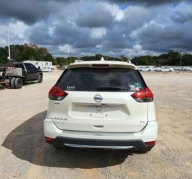 Белый Ниссан Rogue, объемом двигателя 2.49 л и пробегом 132 тыс. км за 11300 $, фото 3 на Automoto.ua